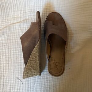 Latigo Tan Wedge Sandals